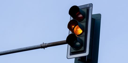 Τα φανάρια κυκλοφορίας ίσως αποκτήσουν τέταρτο χρώμα