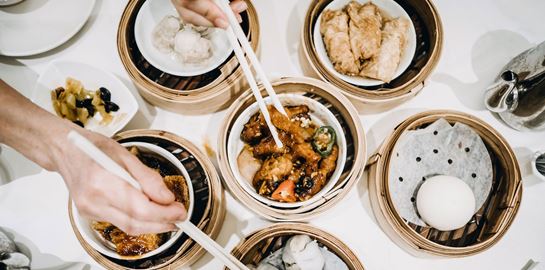 Το πρόβλημα με το να μοιράζεσαι πιάτα στο εστιατόριο