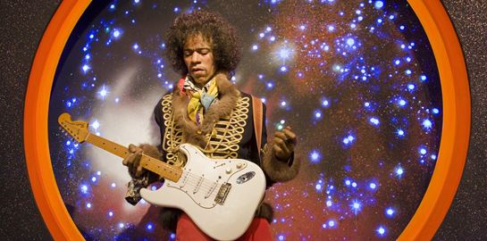 Στο σφυρί κιθάρες των Jimi Hendrix και Bob Marley