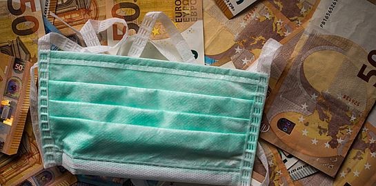 Πόσο κόστισε η πανδημία στην ελληνική οικονομία