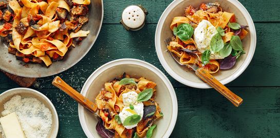 Pasta alla Norma, όπως θα την έτρωγες στη Σικελία