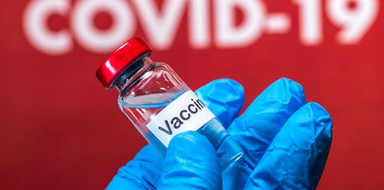 Ανησυχία στην Κομισιόν για τις καθυστερήσεις των δόσεων του εμβολίου για τον κορονοϊό