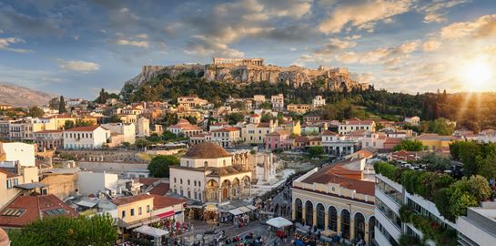Bloomberg: "Στην πανδημία η Ελλάδα περπατά με το κεφάλι ψηλά"