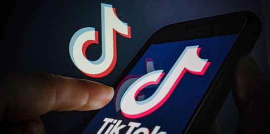 Ο Donald Trump απαγορεύει το Tik Tok στις ΗΠΑ