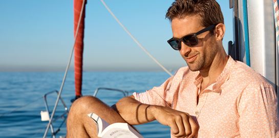 5 βιβλία που θα κάνουν το καλοκαίρι σου πιο ευχάριστο