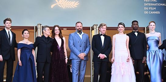 O Γιώργος Λάνθιμος και η νέα του ταινία, Kinds of kindness, στο Φεστιβάλ των Καννών