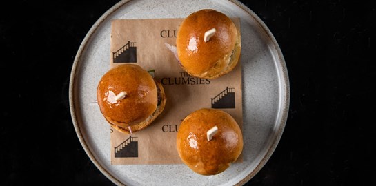 Το The Clumsies έρχεται σπίτι σου