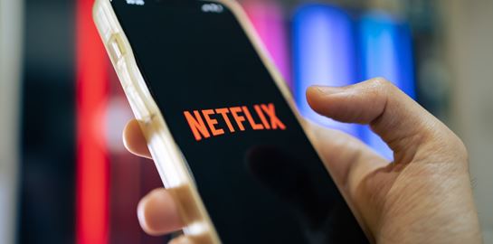 Το Netflix δεν αυξομειώνει τη συνδρομή του, αλλά φέρνει κάτι νέο