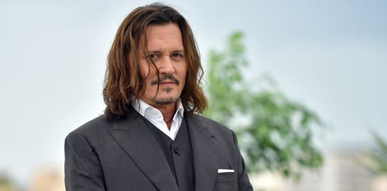 O Johnny Depp επιστρέφει στη σκηνοθεσία