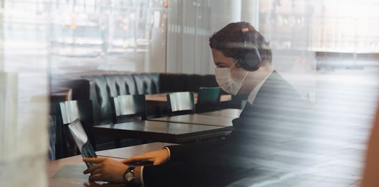 Νέο αρνητικό ρεκόρ κρουσμάτων Covid-19 στη Σουηδία