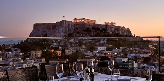 Δημιουργική κουζίνα και φανταστική θέα στο Metropolis Roof Garden