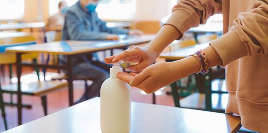 Τι ισχύει με το άνοιγμα των σχολείων και τον κορονοϊό