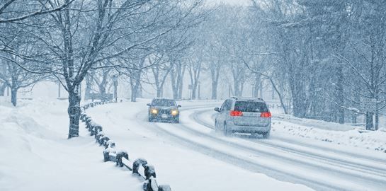 Όλα τα λάθη που δεν πρέπει να κάνεις όταν οδηγείς στον παγετό