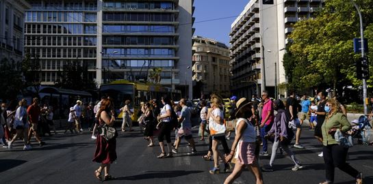 Με ζέστη ο Δεκαπενταύγουστος σε όλη την Ελλάδα