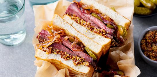 Μάλλον το νοστιμότερο club sandwich που μπορείς να φτιάξεις