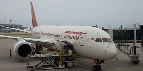 Αεροπορική τραγωδία στην Ινδία με 242 επιβαίνοντες-Πρώτη φορά που συντρίβεται Boeing 787