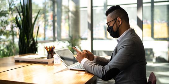 H μάσκα της Apple για τον κορονοϊό