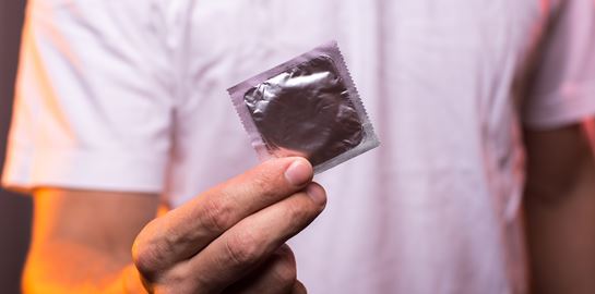 Τα σεξουαλικώς μεταδιδόμενα νοσήματα &#39;θερίζουν&#39; στην Ευρώπη