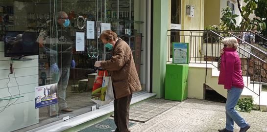Τα σχέδια των λοιμωξιολόγων για σχολεία και καταστήματα