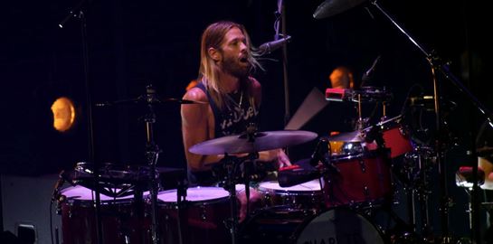 Ο Taylor Hawkins των Foo Fighters δεν μένει πια εδώ