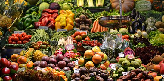 Τα διατροφικά κόλπα για να χάσεις γρήγορα τα κιλά των γιορτών