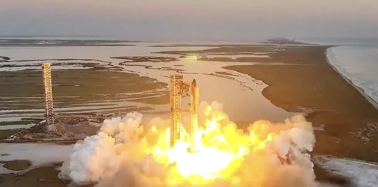 Η SpaceX πιάνει πύραυλο στον αέρα και η επιστημονική φαντασία έγινε πραγματικότητα