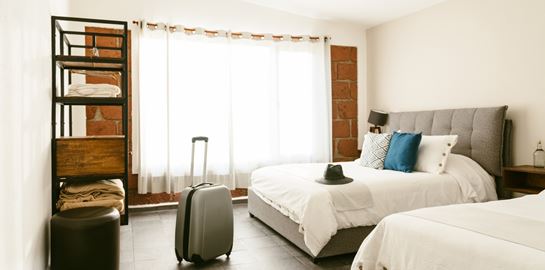 3 πράγματα που πρέπει να κάνεις μετά το check in σου στο ξενοδοχείο