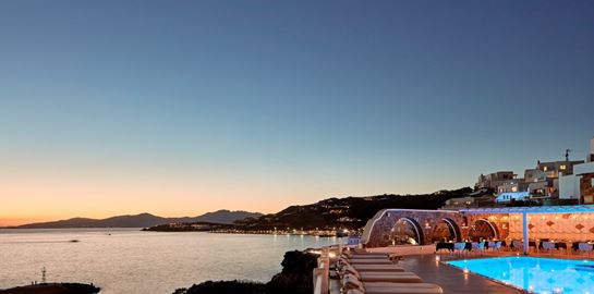 Kouros Hotel &amp; Suites: Λάμπει σαν φάρος από την καρδιά της Μυκόνου