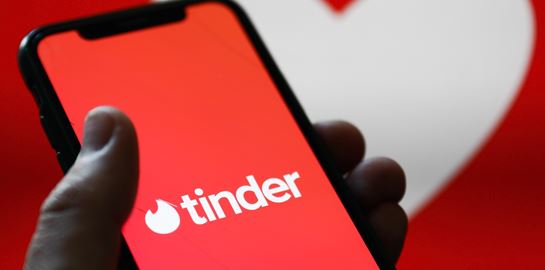 Αλωνίζοντας incognito στο Tinder