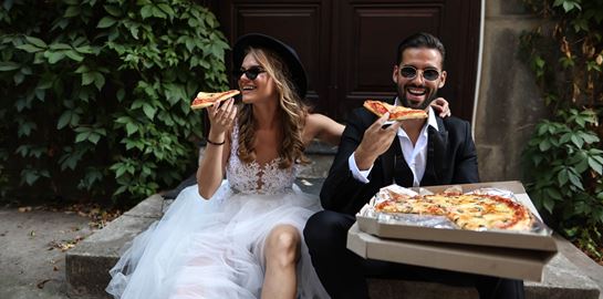 Γάμος και μόρφωση, το μυστικό των αντρών που ζουν περισσότερο από τις γυναίκες