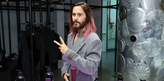 Ο Jared Leto λάνσαρε τη δική του σειρά με προϊόντα περιποίησης
