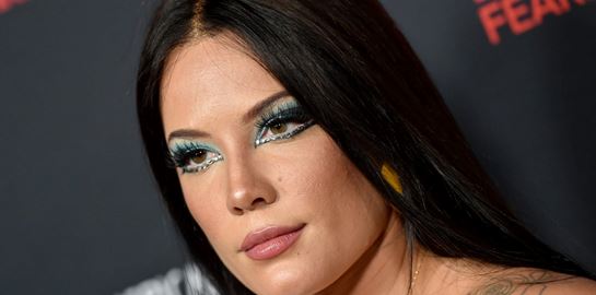 Μία θεότητα που την έλεγαν Halsey