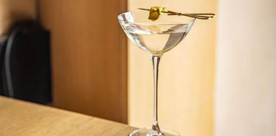 Πώς το gin έγινε το ποτό της εποχής μας