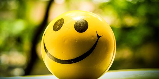 Η χρήση αυτών των emojis μαρτυρά την ηλικία μας