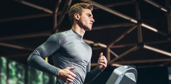 Πώς θα κάψεις περισσότερες θερμίδες κάνοντας διάδρομο