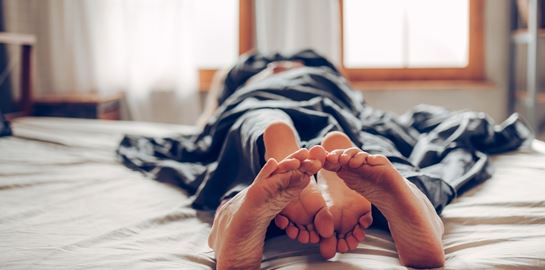 Μερικά ερωτικά κόλπα που θα σε βοηθήσουν να τη διεγείρεις