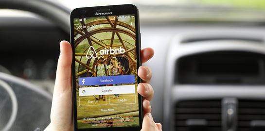 Airbnb: Τα νέα πρωτόκολλα καθαρισμού για την επόμενη ημέρα
