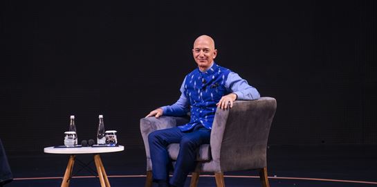 Ο Jeff Bezos γίνεται πλουσιότερος κάθε μέρα