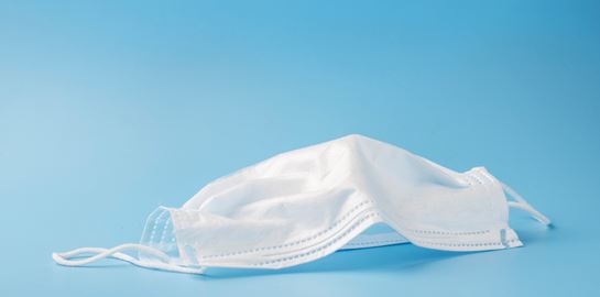 Η αμφιλεγόμενη χρήση της μάσκας