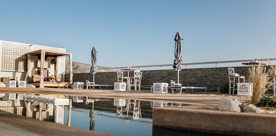 Ένα διαφορετικό beach bar στην καρδιά της Αθήνας