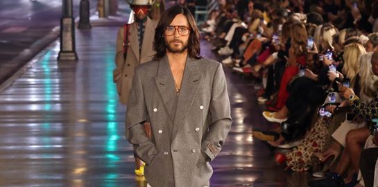 Ποιος αποφασίζει τι ρούχα φοράμε; Εμείς, οι σχεδιαστές ή κάποιος αλγόριθμος;