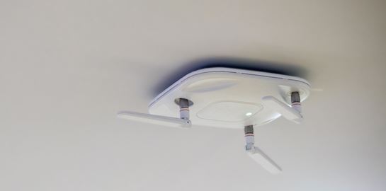 Τοποθετώντας το router στο ταβάνι