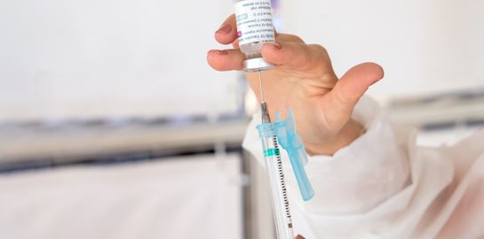 Τι θα γίνει με όσους έχουν κάνει την πρώτη δόση του εμβολίου της AstraZeneca