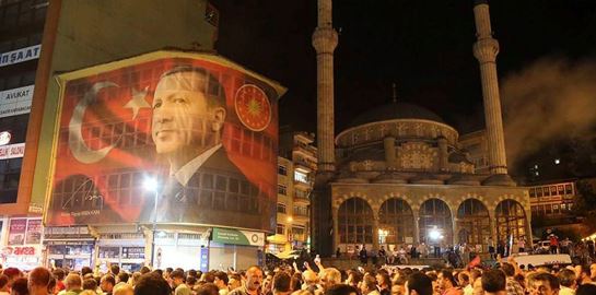 Οι (προφανείς) λόγοι για τους οποίους ο Erdogan θέλει νέο Σύνταγμα