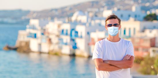 Με αρνητικά τεστ και πιστοποιητικό εμβολιασμού σε νησιά και περιφέρεια