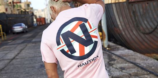 #SummerFavorites | Το T-shirt στην απόχρωση του καλοκαιριού που πρέπει να αποκτήσεις