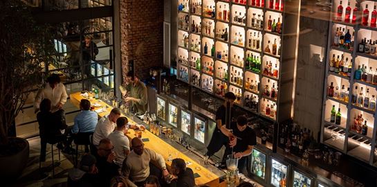 Moebius Milano, ένα μπαρ-ινστιτούτο