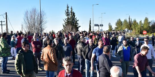 Κλιμακώνονται οι κινητοποιήσεις των αγροτών