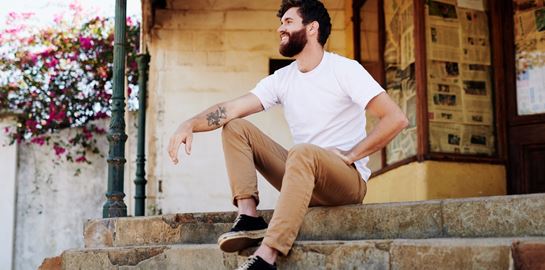 Summer 2023: Αυτά είναι τα παπούτσια που χρειάζεται να έχεις μαζί σου στις διακοπές