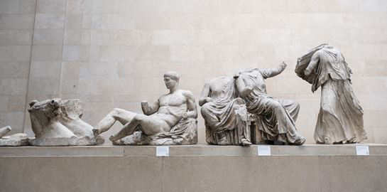 Τα Γλυπτά του Παρθενώνα και μια αιρετική βρετανική άποψη